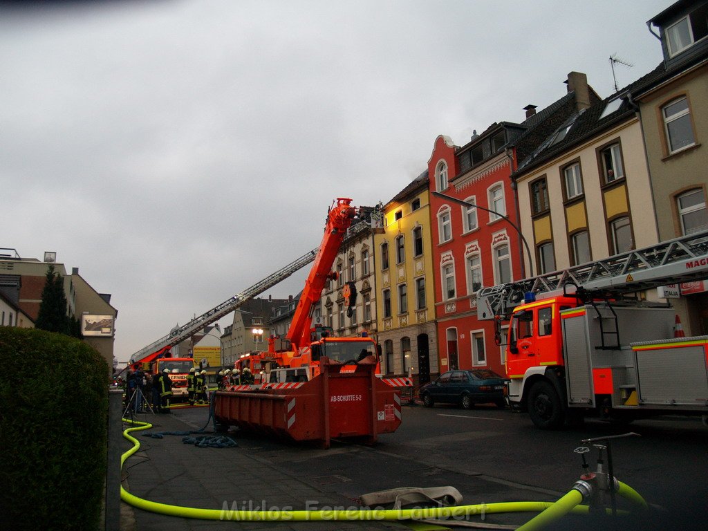 Brand Koeln Dellbrueck Bergisch Gladbacherstr   P430.JPG